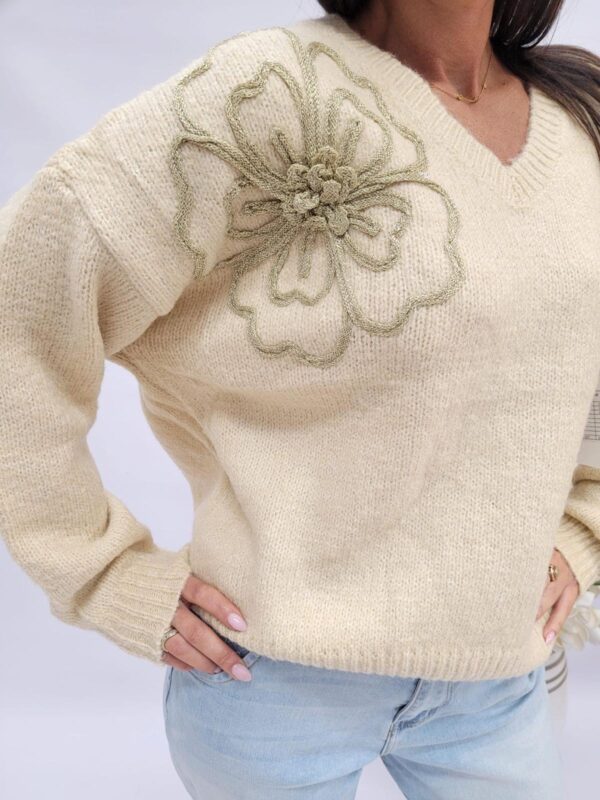 Sweter gruby kwiat cappuccino