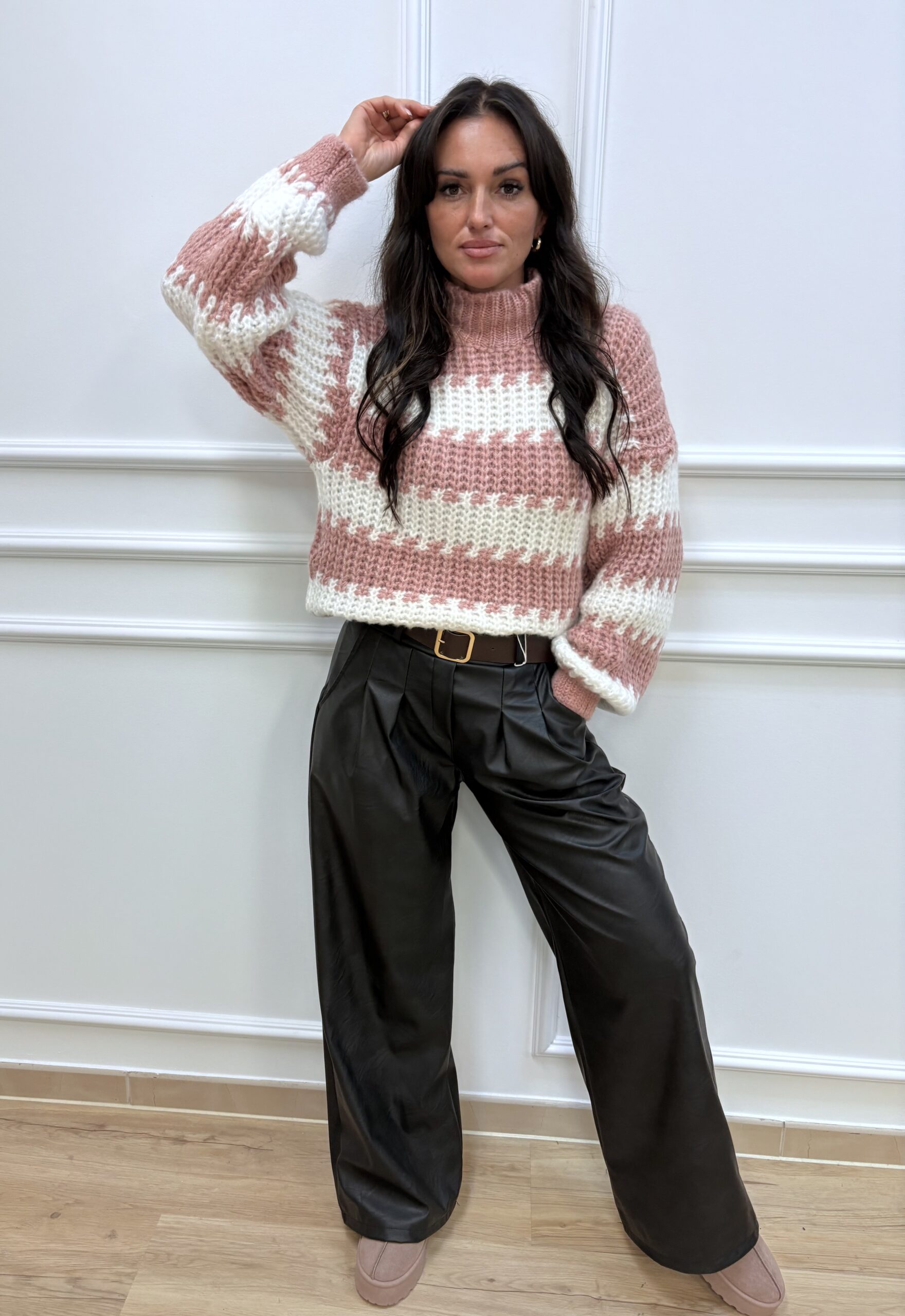 Sweter damski w pasy różowo-ecru