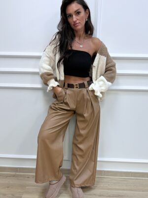 Spodnie z szeroką nogawką z eko skórki- beżowe