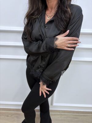 Koszula damska satynowa z koronką czarna