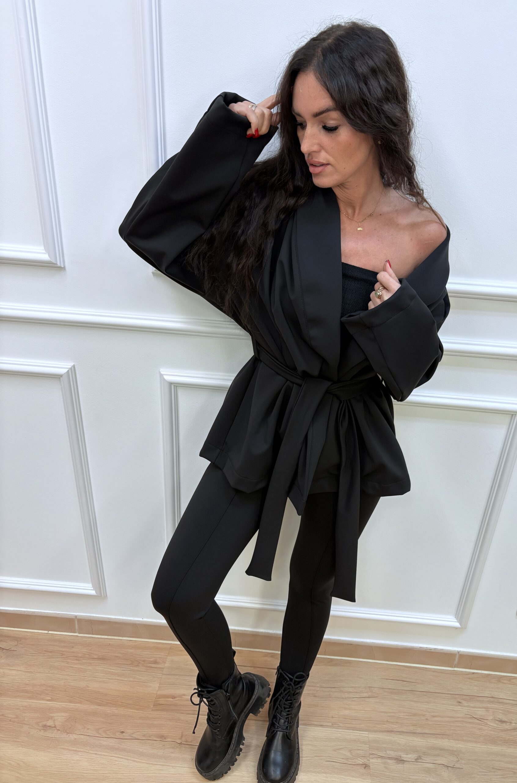 Marynarka/kimono damskie z paskiem- czarne