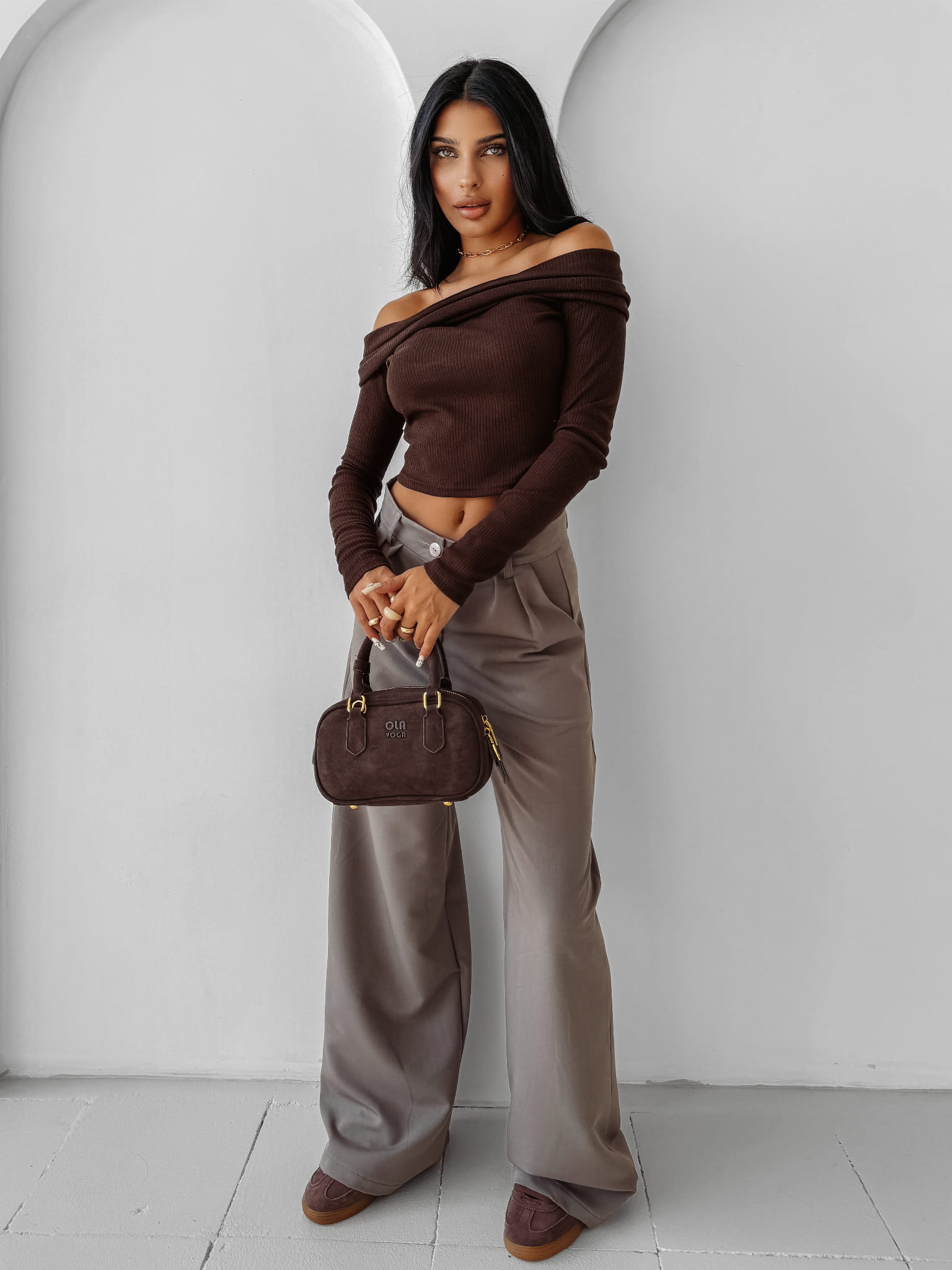 Bluzka damska OLAVOGA- brązowa - obrazek 2