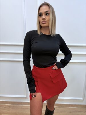 Czerwone spódniczko-spodenki damskie