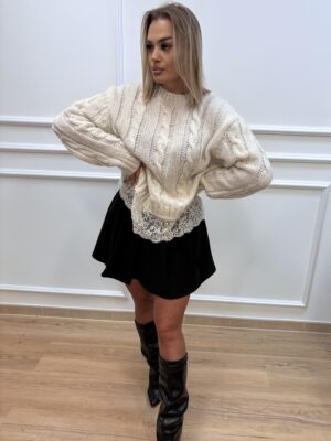 IMG_7777 Sweter damski z koronkowym wykończeniem u dołu- beżowy