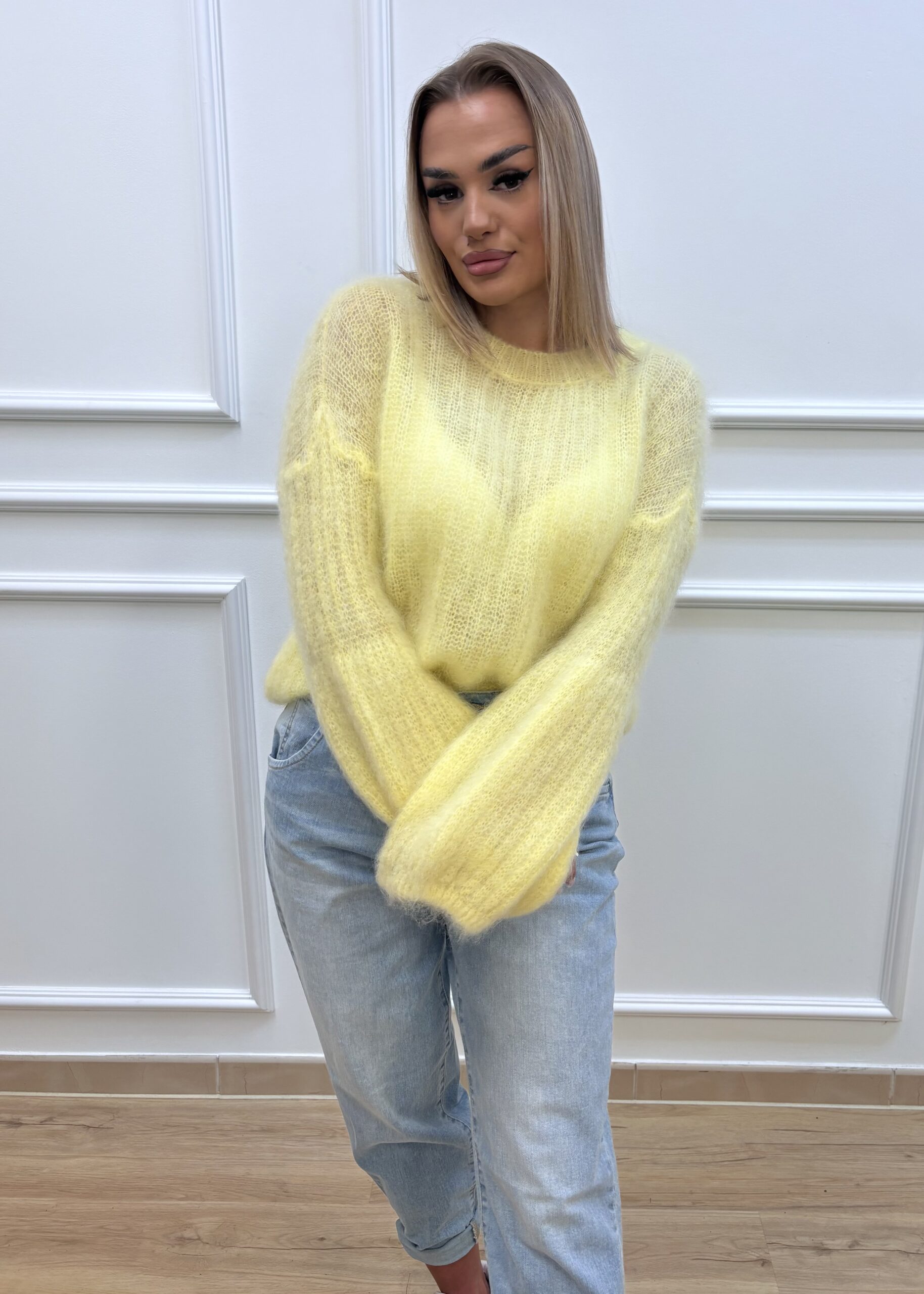 Sweter Moherowy dzwonek- żółty