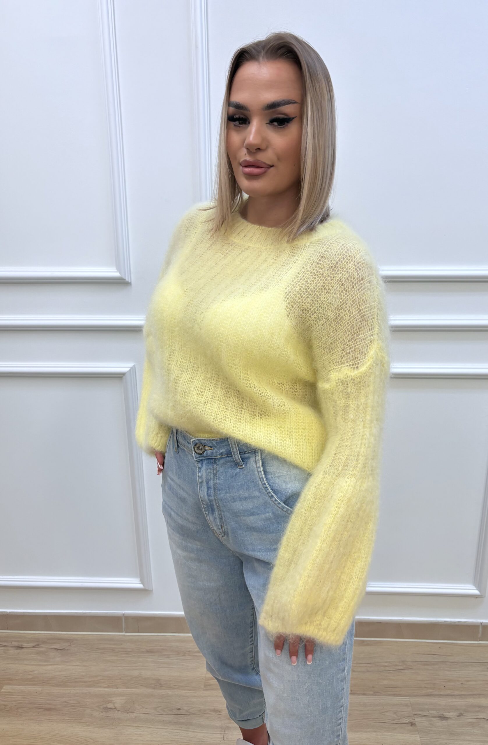 Sweter Moherowy dzwonek- żółty - obrazek 3