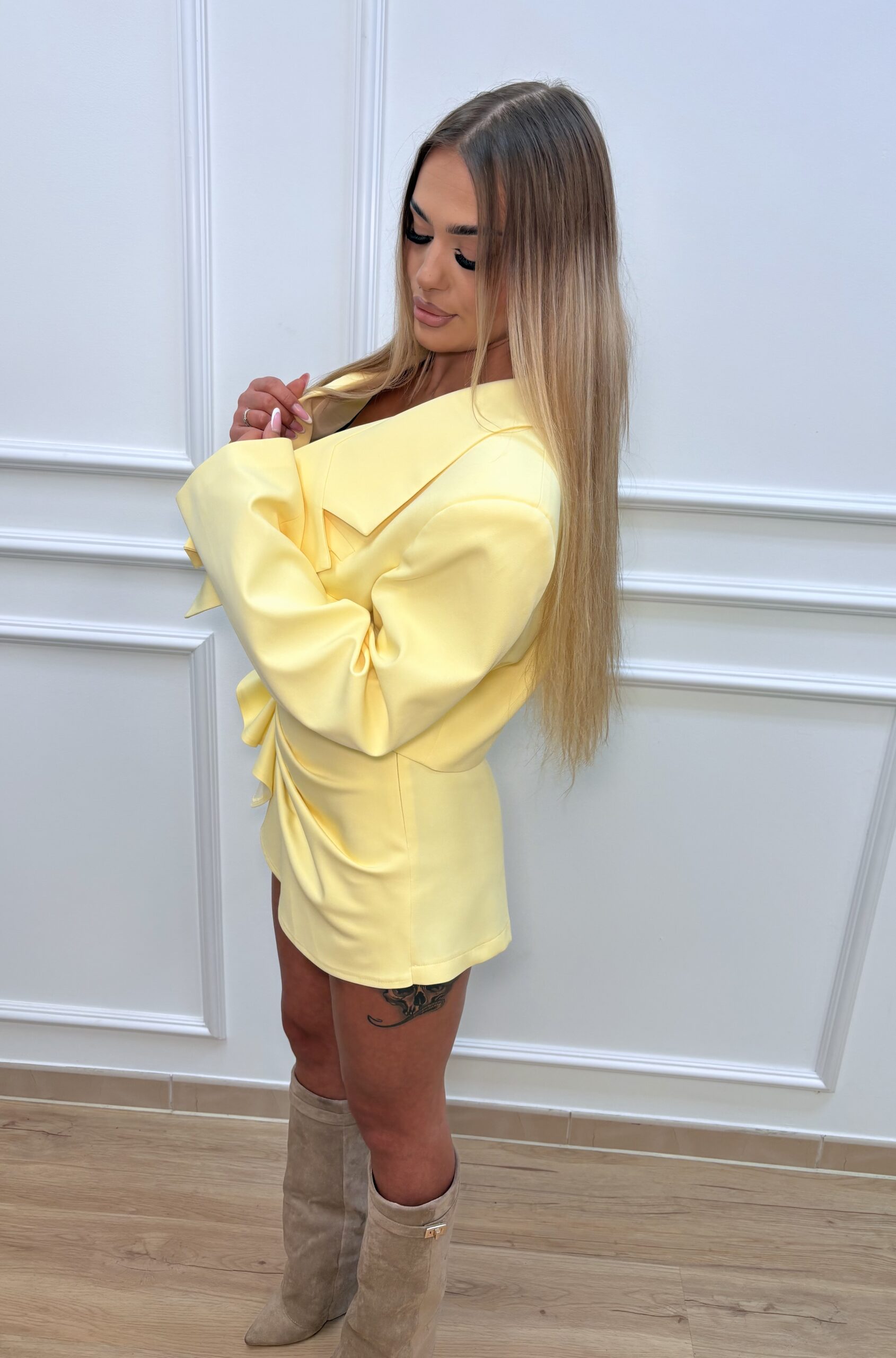 Krótki żakiet damski GOSSip - żółty - obrazek 2