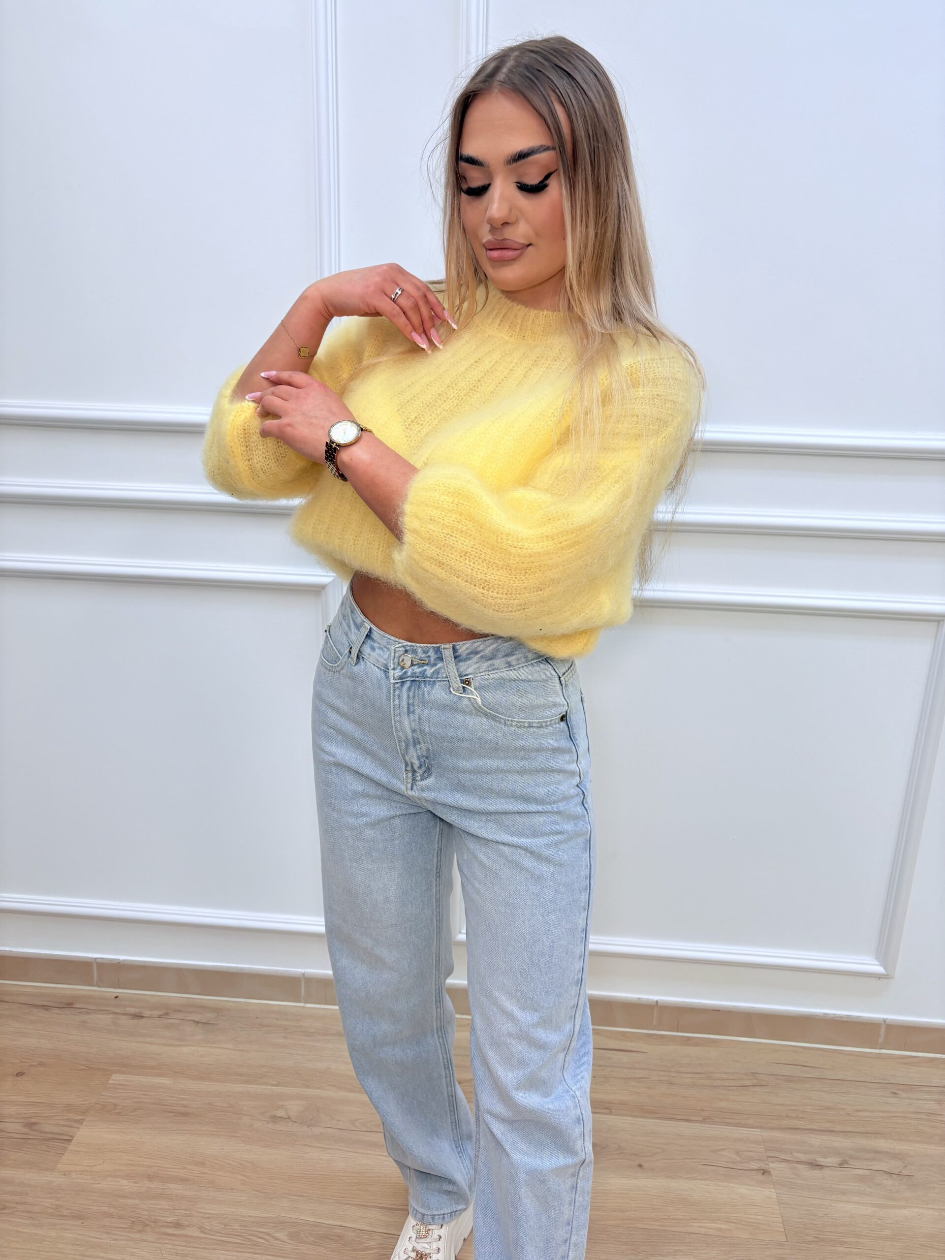 Sweter damski moher z krótkim rękawem- żółty - obrazek 3