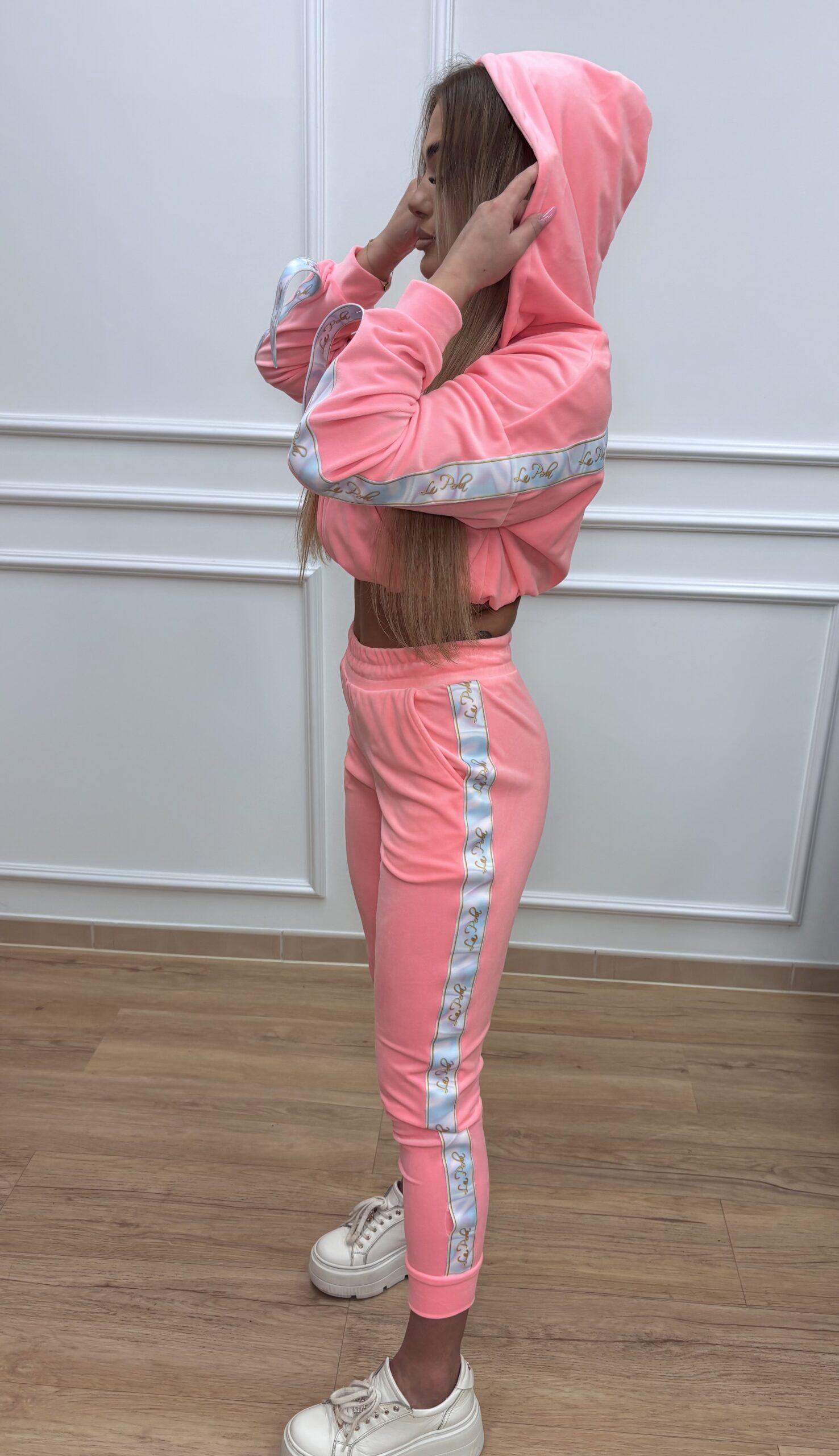 Komplet dresowy welurowy LA PERLA- neonowy róż - obrazek 4