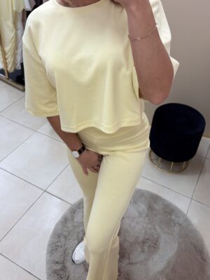Komplet damski crop top + spodnie - żółty